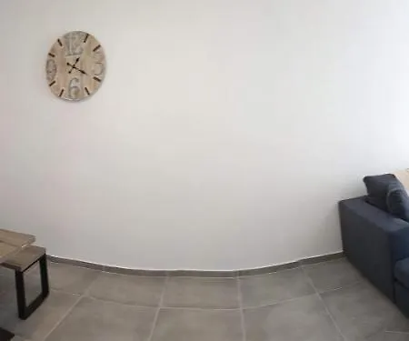 Papillon * Pera Gyalos