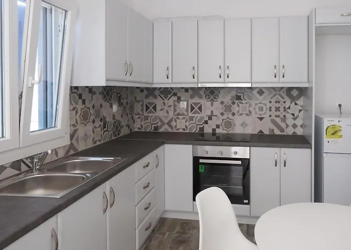 Papillon Pera Gyalos