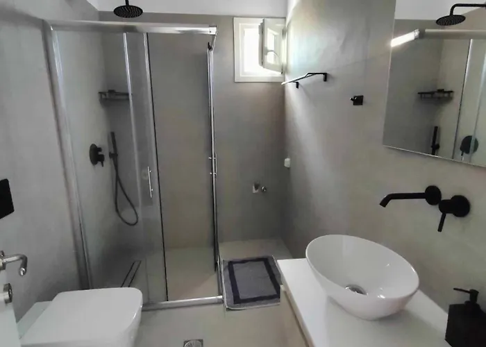 Papillon Pera Gyalos